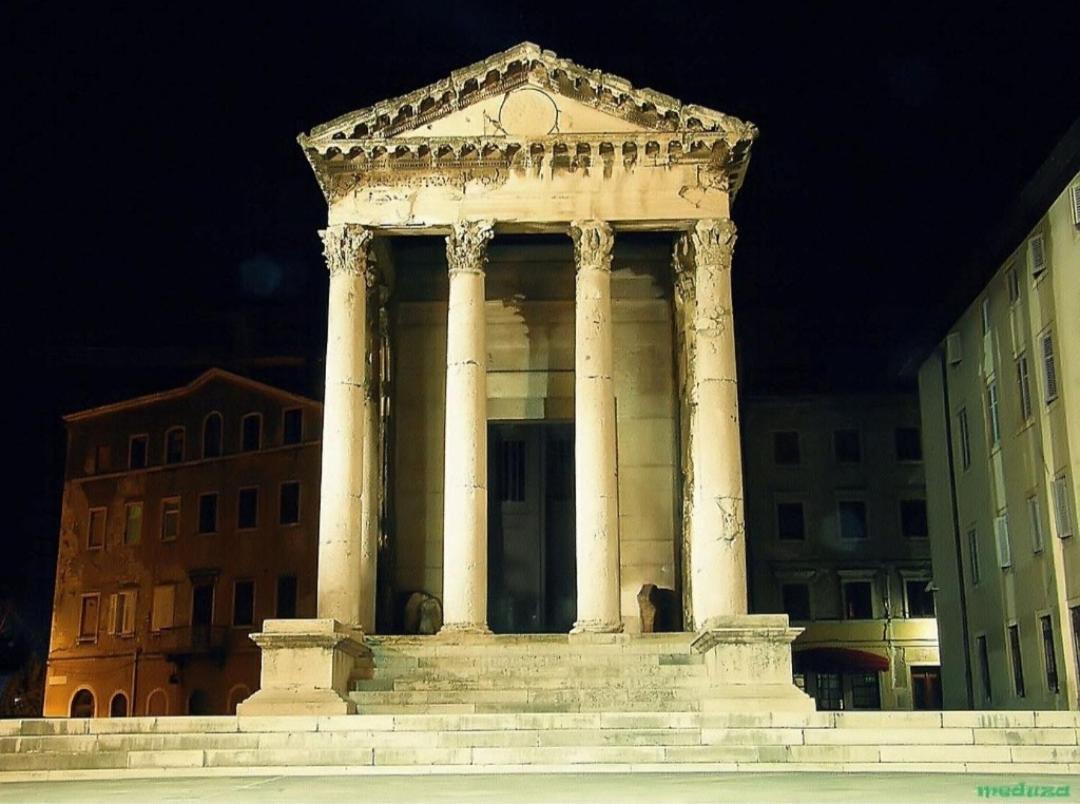 Apartment Arena Pula