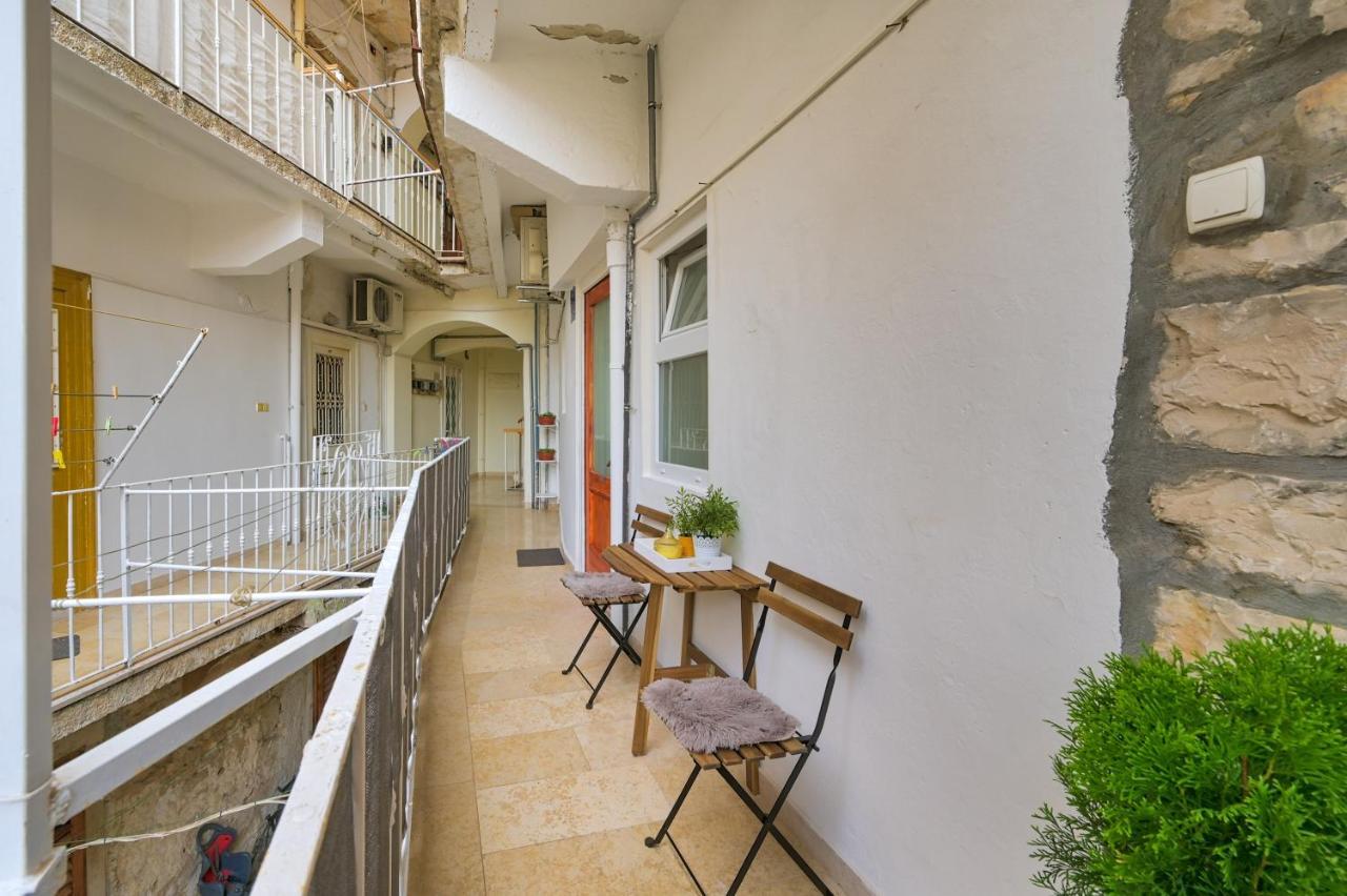 Arena Apartment