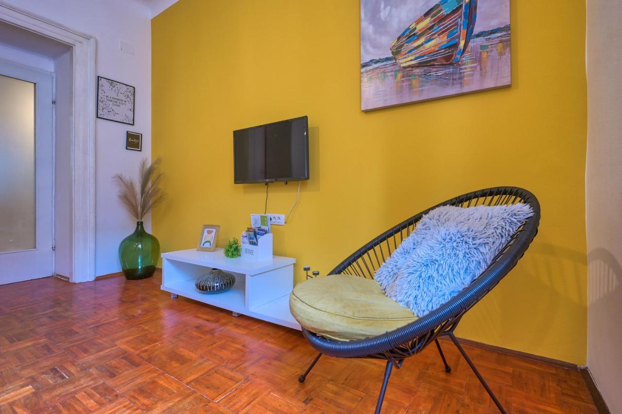 Arena Apartment
